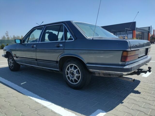 Серый Ауди 100, объемом двигателя 2 л и пробегом 522 тыс. км за 2500 $, фото 2 на Automoto.ua
