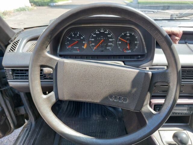 Серый Ауди 100, объемом двигателя 2.2 л и пробегом 354 тыс. км за 1200 $, фото 11 на Automoto.ua