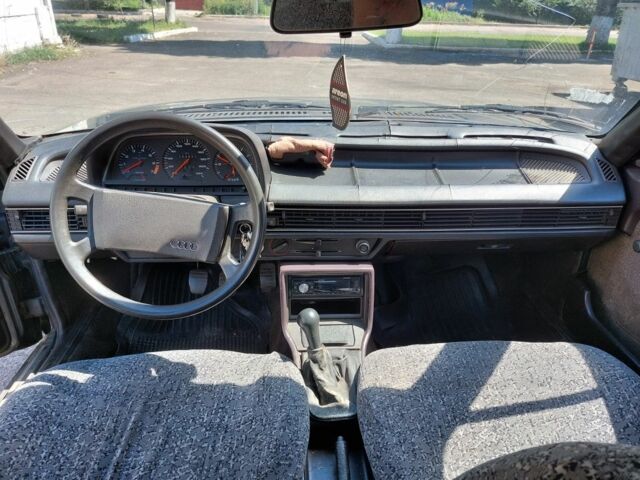 Серый Ауди 100, объемом двигателя 2.2 л и пробегом 354 тыс. км за 1200 $, фото 10 на Automoto.ua