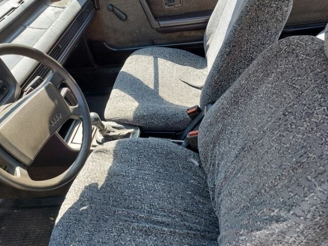 Серый Ауди 100, объемом двигателя 2.2 л и пробегом 354 тыс. км за 1200 $, фото 9 на Automoto.ua