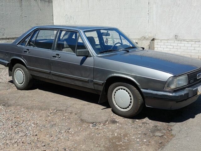 Серый Ауди 100, объемом двигателя 2.2 л и пробегом 354 тыс. км за 1200 $, фото 3 на Automoto.ua