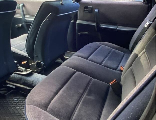 Серый Ауди 100, объемом двигателя 2.2 л и пробегом 307 тыс. км за 1600 $, фото 15 на Automoto.ua