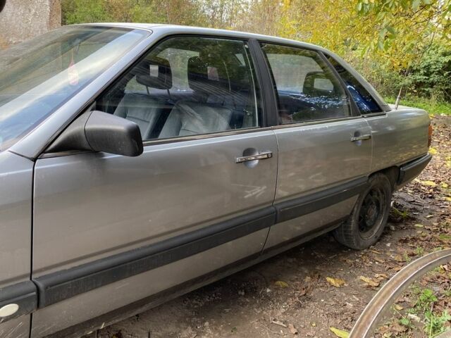 Серый Ауди 100, объемом двигателя 2.2 л и пробегом 307 тыс. км за 1600 $, фото 4 на Automoto.ua