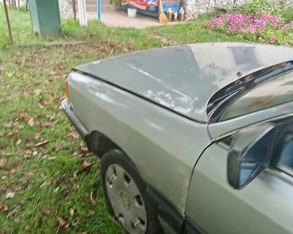 Серый Ауди 100, объемом двигателя 1.8 л и пробегом 125 тыс. км за 834 $, фото 1 на Automoto.ua