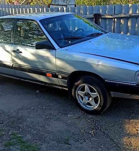 Серый Ауди 100, объемом двигателя 2.1 л и пробегом 0 тыс. км за 900 $, фото 1 на Automoto.ua