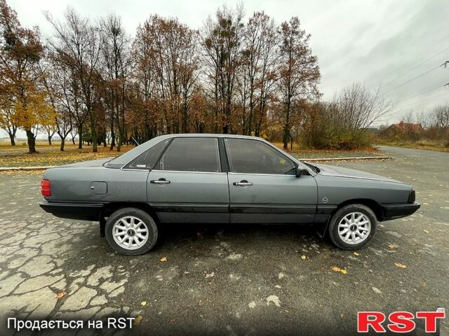 Серый Ауди 100, объемом двигателя 1.8 л и пробегом 338 тыс. км за 1000 $, фото 2 на Automoto.ua