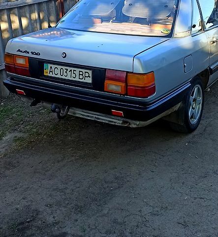 Серый Ауди 100, объемом двигателя 2.1 л и пробегом 0 тыс. км за 900 $, фото 2 на Automoto.ua