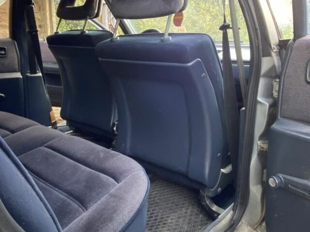 Серый Ауди 100, объемом двигателя 2.2 л и пробегом 307 тыс. км за 1600 $, фото 16 на Automoto.ua