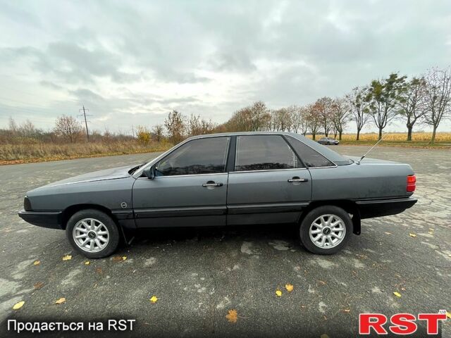 Серый Ауди 100, объемом двигателя 1.8 л и пробегом 338 тыс. км за 1000 $, фото 3 на Automoto.ua