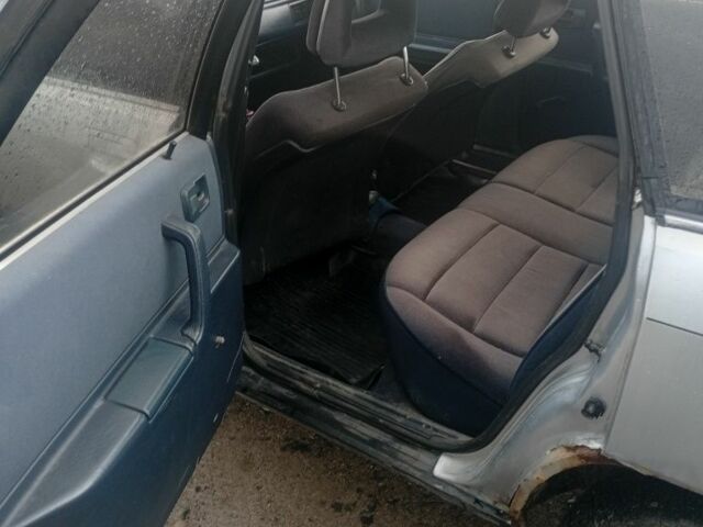 Серый Ауди 100, объемом двигателя 2.2 л и пробегом 999 тыс. км за 1100 $, фото 8 на Automoto.ua