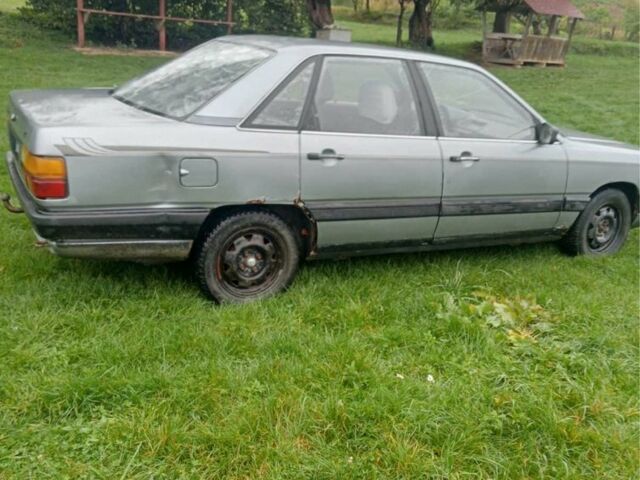 Серый Ауди 100, объемом двигателя 1.8 л и пробегом 306 тыс. км за 800 $, фото 5 на Automoto.ua