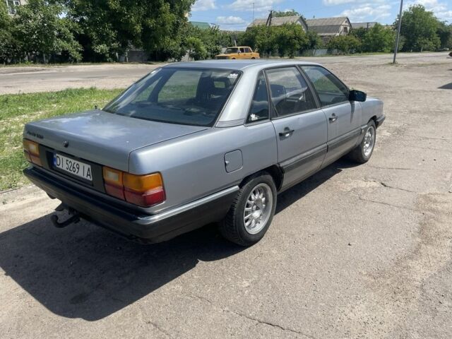 Серый Ауди 100, объемом двигателя 2.1 л и пробегом 300 тыс. км за 979 $, фото 3 на Automoto.ua