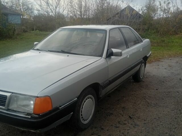 Серый Ауди 100, объемом двигателя 2.2 л и пробегом 999 тыс. км за 1100 $, фото 1 на Automoto.ua