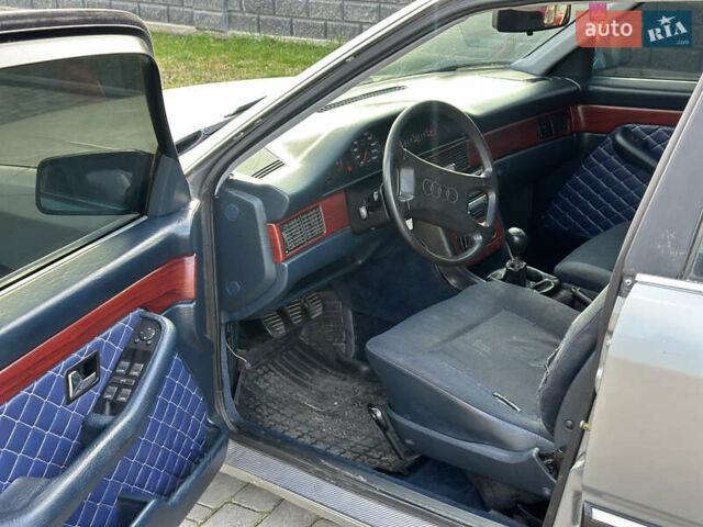 Серый Ауди 100, объемом двигателя 1.8 л и пробегом 380 тыс. км за 1950 $, фото 5 на Automoto.ua