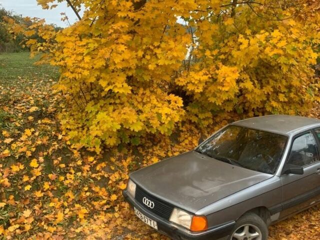 Серый Ауди 100, объемом двигателя 1.8 л и пробегом 50 тыс. км за 1100 $, фото 1 на Automoto.ua