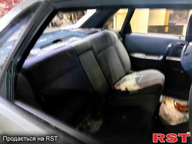 Сірий Ауді 100, об'ємом двигуна 2.3 л та пробігом 300 тис. км за 480 $, фото 2 на Automoto.ua