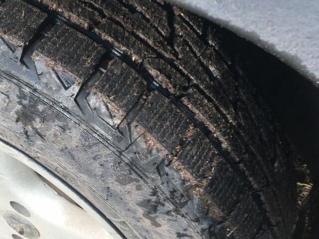 Серый Ауди 100, объемом двигателя 1.8 л и пробегом 50 тыс. км за 1100 $, фото 5 на Automoto.ua