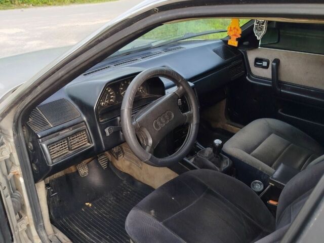Серый Ауди 100, объемом двигателя 2 л и пробегом 300 тыс. км за 1000 $, фото 4 на Automoto.ua
