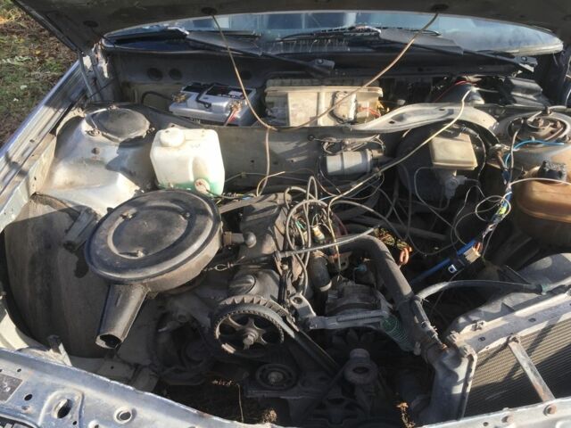 Серый Ауди 100, объемом двигателя 1.8 л и пробегом 50 тыс. км за 1100 $, фото 4 на Automoto.ua