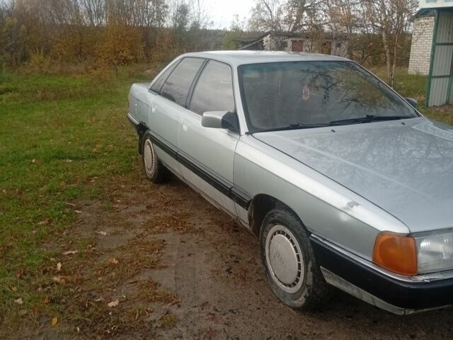 Серый Ауди 100, объемом двигателя 2.2 л и пробегом 999 тыс. км за 1100 $, фото 2 на Automoto.ua