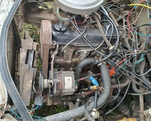 Сірий Ауді 100, об'ємом двигуна 1.8 л та пробігом 365 тис. км за 300 $, фото 12 на Automoto.ua