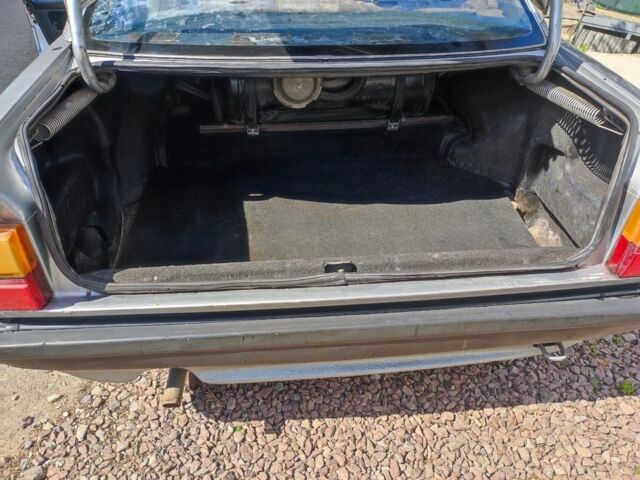 Серый Ауди 100, объемом двигателя 1.8 л и пробегом 370 тыс. км за 1200 $, фото 6 на Automoto.ua