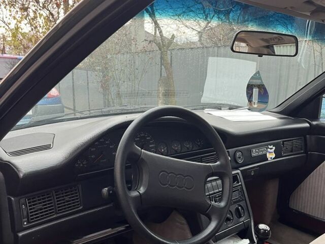 Сірий Ауді 100, об'ємом двигуна 2.2 л та пробігом 155 тис. км за 2500 $, фото 1 на Automoto.ua