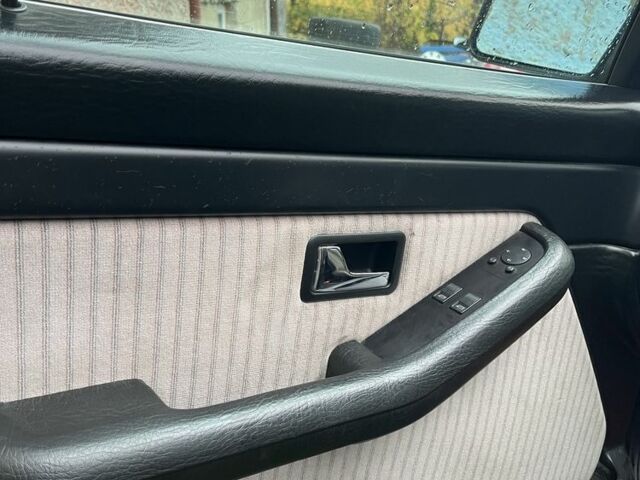 Сірий Ауді 100, об'ємом двигуна 2.2 л та пробігом 155 тис. км за 2500 $, фото 2 на Automoto.ua