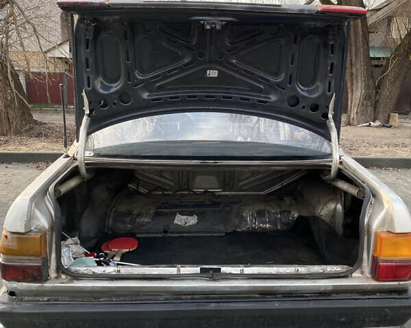 Серый Ауди 100, объемом двигателя 2.23 л и пробегом 458 тыс. км за 1900 $, фото 7 на Automoto.ua