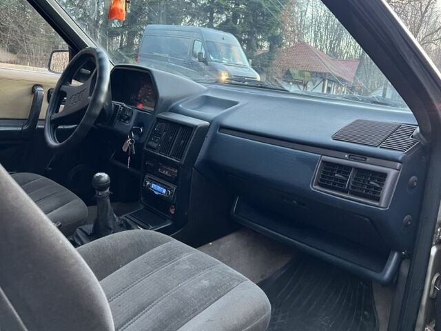 Серый Ауди 100, объемом двигателя 2 л и пробегом 300 тыс. км за 1850 $, фото 12 на Automoto.ua