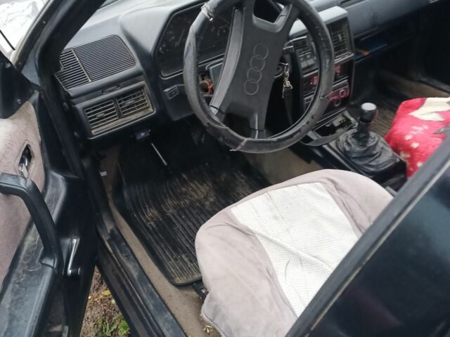 Серый Ауди 100, объемом двигателя 1.8 л и пробегом 215 тыс. км за 898 $, фото 2 на Automoto.ua