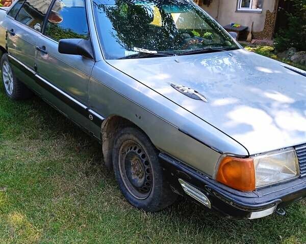 Сірий Ауді 100, об'ємом двигуна 2 л та пробігом 500 тис. км за 1100 $, фото 10 на Automoto.ua