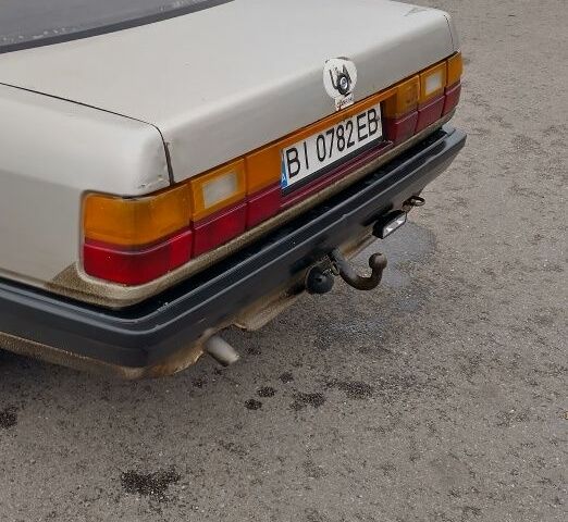 Серый Ауди 100, объемом двигателя 0 л и пробегом 400 тыс. км за 1600 $, фото 4 на Automoto.ua