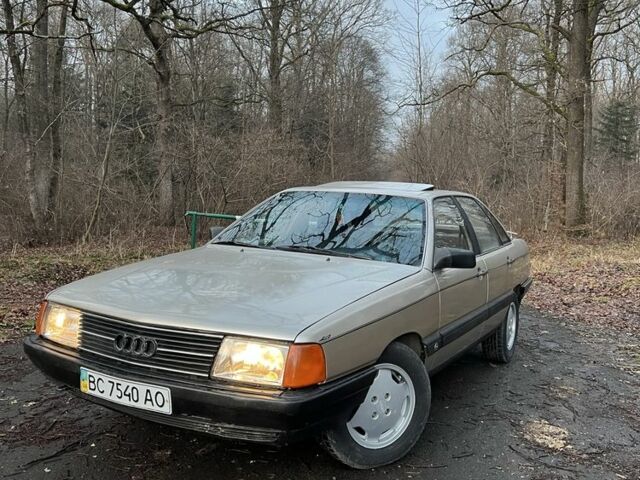 Серый Ауди 100, объемом двигателя 2 л и пробегом 300 тыс. км за 1850 $, фото 1 на Automoto.ua