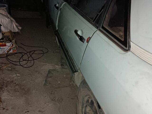 Серый Ауди 100, объемом двигателя 2 л и пробегом 300 тыс. км за 284 $, фото 5 на Automoto.ua