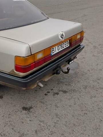 Серый Ауди 100, объемом двигателя 2.2 л и пробегом 400 тыс. км за 1600 $, фото 3 на Automoto.ua