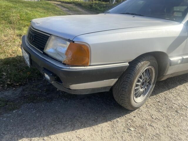 Серый Ауди 100, объемом двигателя 1.8 л и пробегом 290 тыс. км за 1500 $, фото 4 на Automoto.ua