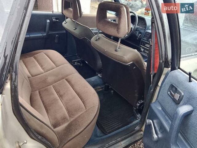 Серый Ауди 100, объемом двигателя 1.8 л и пробегом 222 тыс. км за 1150 $, фото 6 на Automoto.ua