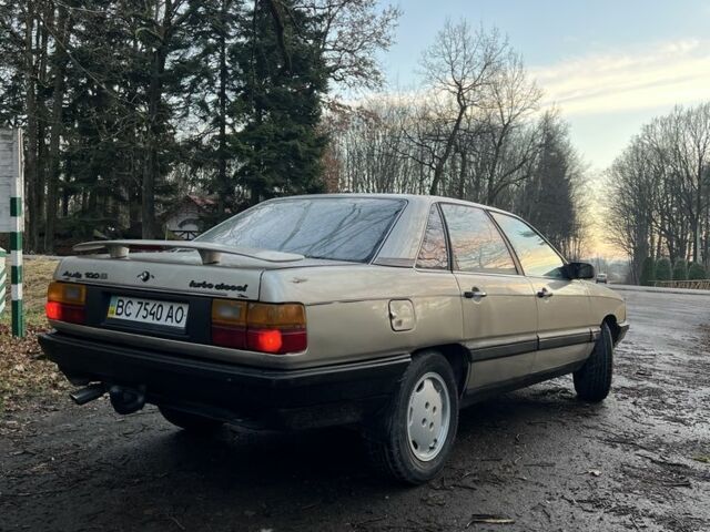 Серый Ауди 100, объемом двигателя 2 л и пробегом 300 тыс. км за 1850 $, фото 6 на Automoto.ua