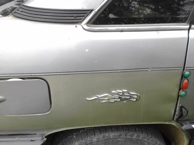 Сірий Ауді 100, об'ємом двигуна 2 л та пробігом 500 тис. км за 1100 $, фото 4 на Automoto.ua