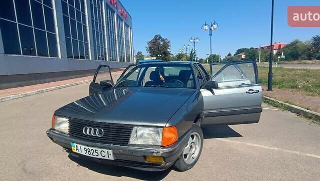 Серый Ауди 100, объемом двигателя 1.8 л и пробегом 213 тыс. км за 1650 $, фото 6 на Automoto.ua