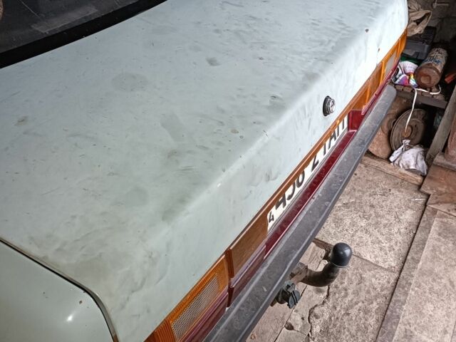 Серый Ауди 100, объемом двигателя 2 л и пробегом 300 тыс. км за 284 $, фото 1 на Automoto.ua