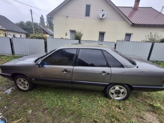 Серый Ауди 100, объемом двигателя 0 л и пробегом 360 тыс. км за 1000 $, фото 2 на Automoto.ua