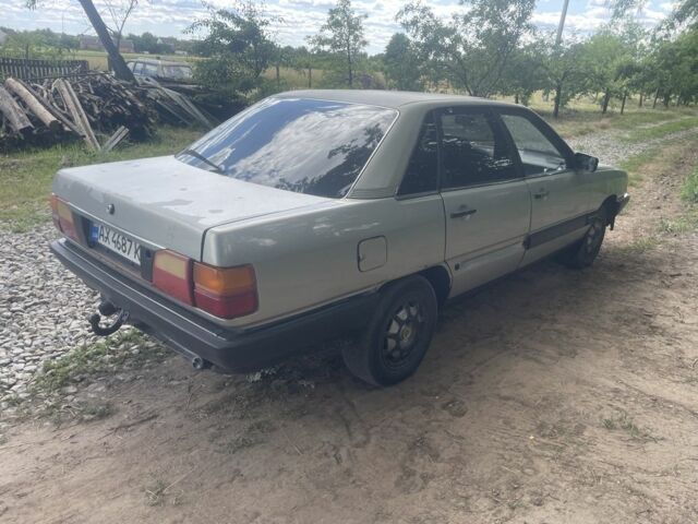 Серый Ауди 100, объемом двигателя 1.8 л и пробегом 300 тыс. км за 907 $, фото 4 на Automoto.ua