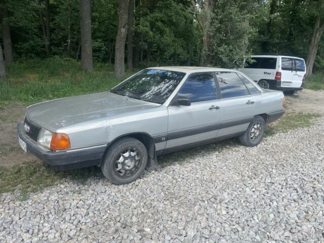 Серый Ауди 100, объемом двигателя 1.8 л и пробегом 300 тыс. км за 907 $, фото 2 на Automoto.ua