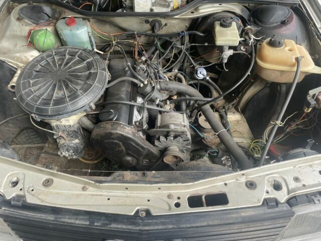 Серый Ауди 100, объемом двигателя 1.8 л и пробегом 300 тыс. км за 907 $, фото 7 на Automoto.ua