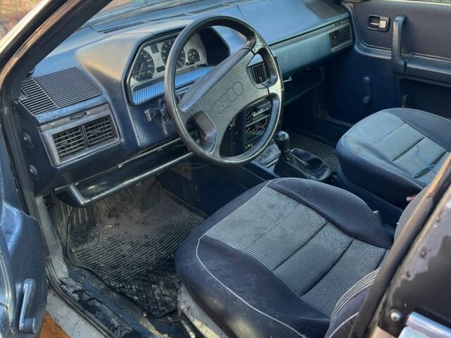 Серый Ауди 100, объемом двигателя 2.3 л и пробегом 300 тыс. км за 830 $, фото 3 на Automoto.ua