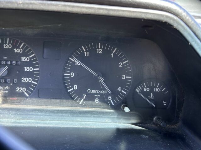 Серый Ауди 100, объемом двигателя 1.8 л и пробегом 223 тыс. км за 1150 $, фото 6 на Automoto.ua