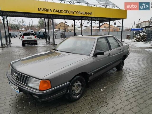 Серый Ауди 100, объемом двигателя 1.8 л и пробегом 252 тыс. км за 2200 $, фото 5 на Automoto.ua