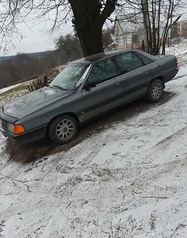 Сірий Ауді 100, об'ємом двигуна 2.2 л та пробігом 250 тис. км за 1200 $, фото 1 на Automoto.ua